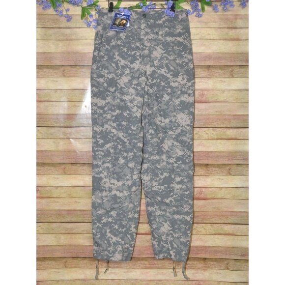 NWT Defender M Army Combat Uniform Pants Digital Camo Mens Medium Extra Long FR - Picture 1 of 13